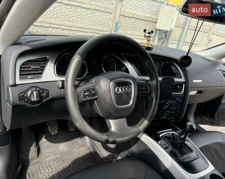 Синий Ауди А5, объемом двигателя 1.97 л и пробегом 216 тыс. км за 11000 $, фото 14 на Automoto.ua