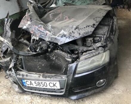 Синий Ауди А5, объемом двигателя 2 л и пробегом 120 тыс. км за 4000 $, фото 6 на Automoto.ua