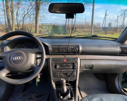 Зеленый Ауди А5, объемом двигателя 1.6 л и пробегом 356 тыс. км за 3400 $, фото 7 на Automoto.ua