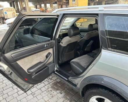 Сірий Ауді A6 Allroad, об'ємом двигуна 2.5 л та пробігом 370 тис. км за 5600 $, фото 4 на Automoto.ua