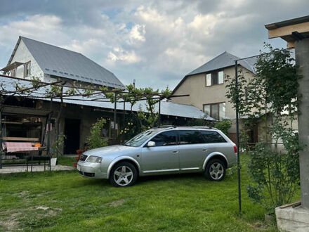 Ауді A6 Allroad 2000 у Рахове на Automoto.ua Сірий Ауді A6 Allroad, об'ємом двигуна 2.5 л та пробігом 270 тис. км за 4500 $, фото 1 на Automoto.ua