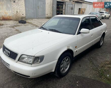 Белый Ауди А6, объемом двигателя 2 л и пробегом 300 тыс. км за 2300 $, фото 2 на Automoto.ua