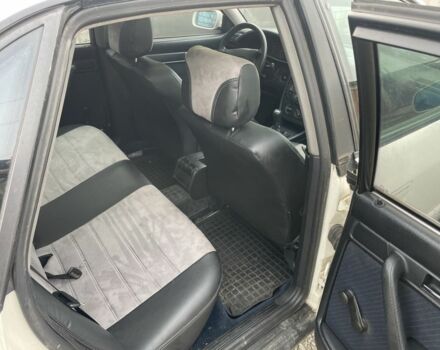 Белый Ауди А6, объемом двигателя 2 л и пробегом 300 тыс. км за 2600 $, фото 6 на Automoto.ua