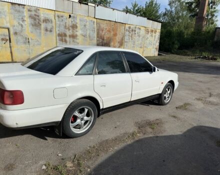 Белый Ауди А6, объемом двигателя 1.8 л и пробегом 420 тыс. км за 2000 $, фото 1 на Automoto.ua