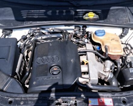 Белый Ауди А6, объемом двигателя 1.8 л и пробегом 360 тыс. км за 5000 $, фото 5 на Automoto.ua