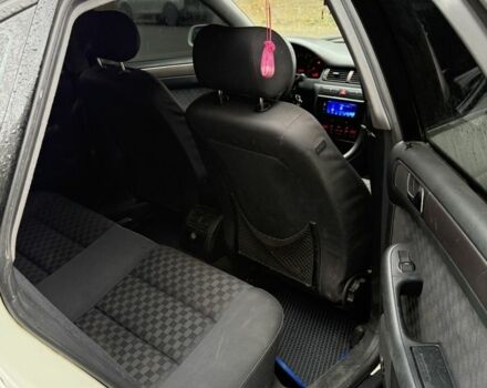 Белый Ауди А6, объемом двигателя 1.9 л и пробегом 300 тыс. км за 2150 $, фото 7 на Automoto.ua