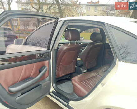 Белый Ауди А6, объемом двигателя 2.8 л и пробегом 378 тыс. км за 2250 $, фото 19 на Automoto.ua