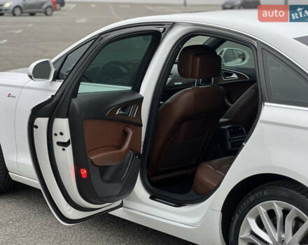 Білий Ауді А6, об'ємом двигуна 3 л та пробігом 254 тис. км за 12800 $, фото 16 на Automoto.ua