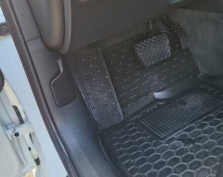 Білий Ауді А6, об'ємом двигуна 2 л та пробігом 221 тис. км за 13000 $, фото 15 на Automoto.ua