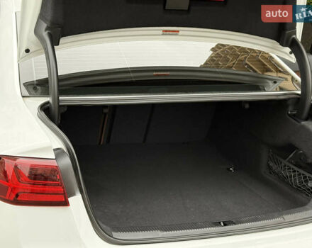 Білий Ауді А6, об'ємом двигуна 2 л та пробігом 122 тис. км за 23800 $, фото 31 на Automoto.ua