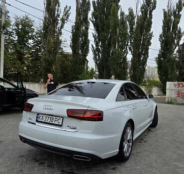 Ауди А6 2015 в Киеве на Automoto.ua Белый Ауди А6, объемом двигателя 1.97 л и пробегом 152 тыс. км за 25000 $, фото 6 на Automoto.ua