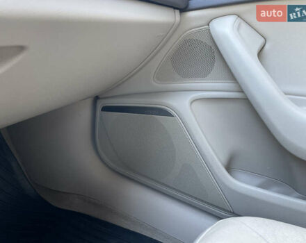 Білий Ауді А6, об'ємом двигуна 2 л та пробігом 132 тис. км за 18700 $, фото 22 на Automoto.ua