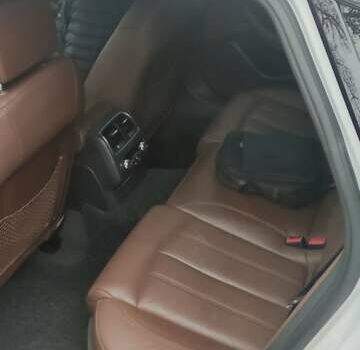 Белый Ауди А6, объемом двигателя 1.97 л и пробегом 118 тыс. км за 30000 $, фото 8 на Automoto.ua