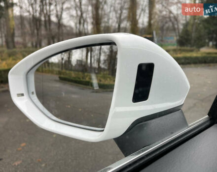 Білий Ауді А6, об'ємом двигуна 1.97 л та пробігом 63 тис. км за 42700 $, фото 64 на Automoto.ua