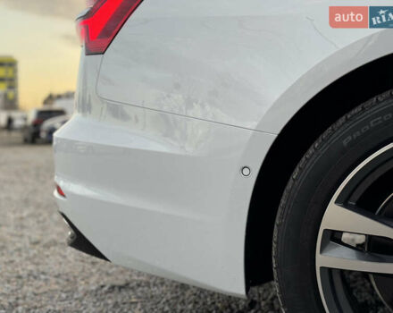 Білий Ауді А6, об'ємом двигуна 2 л та пробігом 56 тис. км за 30990 $, фото 22 на Automoto.ua