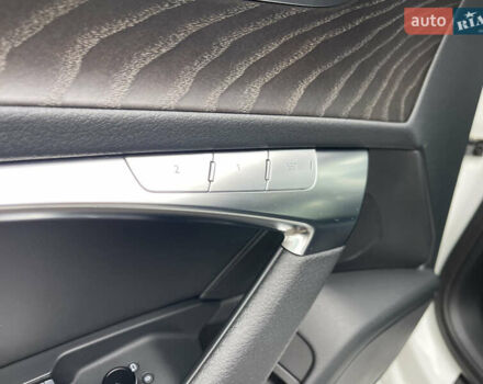 Білий Ауді А6, об'ємом двигуна 1.97 л та пробігом 63 тис. км за 42700 $, фото 32 на Automoto.ua