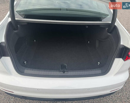 Білий Ауді А6, об'ємом двигуна 2 л та пробігом 15 тис. км за 44900 $, фото 50 на Automoto.ua