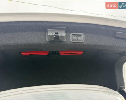 Білий Ауді А6, об'ємом двигуна 2 л та пробігом 90 тис. км за 44900 $, фото 34 на Automoto.ua