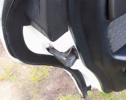 Білий Ауді А6, об'ємом двигуна 1.8 л та пробігом 420 тис. км за 2900 $, фото 6 на Automoto.ua