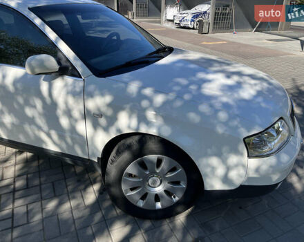 Білий Ауді А6, об'ємом двигуна 2.5 л та пробігом 375 тис. км за 5000 $, фото 1 на Automoto.ua