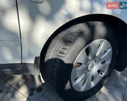 Білий Ауді А6, об'ємом двигуна 2.5 л та пробігом 375 тис. км за 5000 $, фото 3 на Automoto.ua