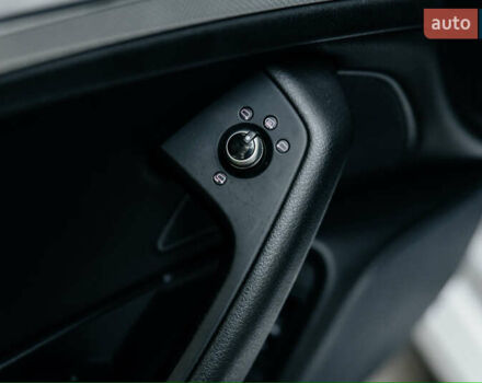 Білий Ауді А6, об'ємом двигуна 3 л та пробігом 267 тис. км за 20999 $, фото 24 на Automoto.ua