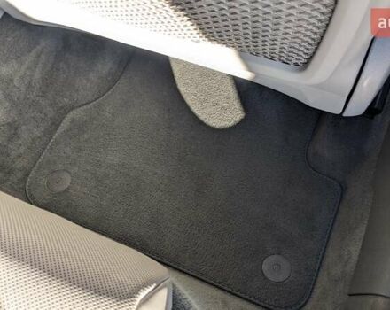 Білий Ауді А6, об'ємом двигуна 3 л та пробігом 240 тис. км за 25999 $, фото 28 на Automoto.ua