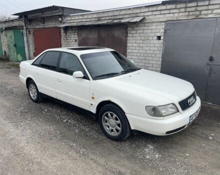 Белый Ауди А6, объемом двигателя 2 л и пробегом 300 тыс. км за 2600 $, фото 1 на Automoto.ua