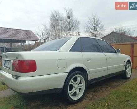 Белый Ауди А6, объемом двигателя 2.6 л и пробегом 452 тыс. км за 2700 $, фото 1 на Automoto.ua