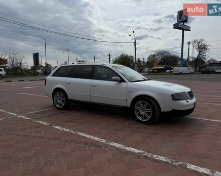 Белый Ауди А6, объемом двигателя 1.8 л и пробегом 180 тыс. км за 4300 $, фото 1 на Automoto.ua
