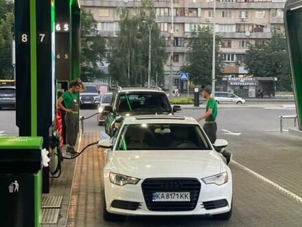 Белый Ауди А6, объемом двигателя 3 л и пробегом 219 тыс. км за 13000 $, фото 1 на Automoto.ua