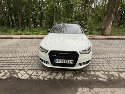 Белый Ауди А6, объемом двигателя 3 л и пробегом 225 тыс. км за 15000 $, фото 1 на Automoto.ua