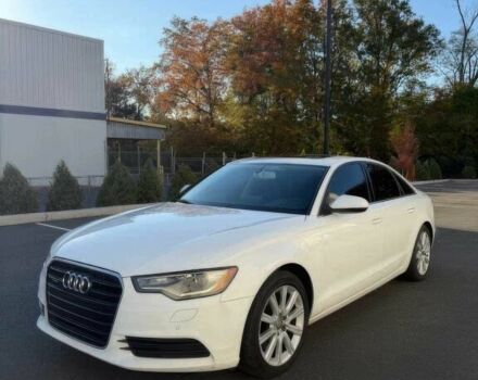 Белый Ауди А6, объемом двигателя 2 л и пробегом 71 тыс. км за 12000 $, фото 1 на Automoto.ua