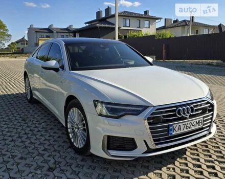 Белый Ауди А6, объемом двигателя 1.98 л и пробегом 72 тыс. км за 49000 $, фото 1 на Automoto.ua