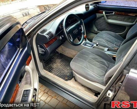 Черный Ауди А6, объемом двигателя 2.6 л и пробегом 350 тыс. км за 3500 $, фото 6 на Automoto.ua