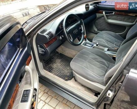 Черный Ауди А6, объемом двигателя 2.6 л и пробегом 350 тыс. км за 3500 $, фото 6 на Automoto.ua