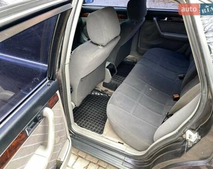 Черный Ауди А6, объемом двигателя 2.6 л и пробегом 350 тыс. км за 3500 $, фото 7 на Automoto.ua