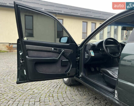 Черный Ауди А6, объемом двигателя 2.5 л и пробегом 340 тыс. км за 2850 $, фото 15 на Automoto.ua