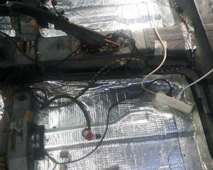 Черный Ауди А6, объемом двигателя 1.9 л и пробегом 400 тыс. км за 5000 $, фото 8 на Automoto.ua