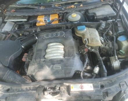 Черный Ауди А6, объемом двигателя 2.4 л и пробегом 316 тыс. км за 3100 $, фото 6 на Automoto.ua