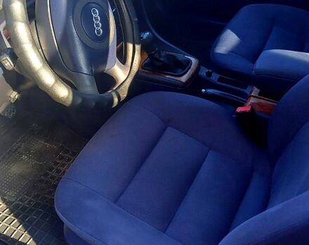 Черный Ауди А6, объемом двигателя 1.8 л и пробегом 300 тыс. км за 4500 $, фото 7 на Automoto.ua