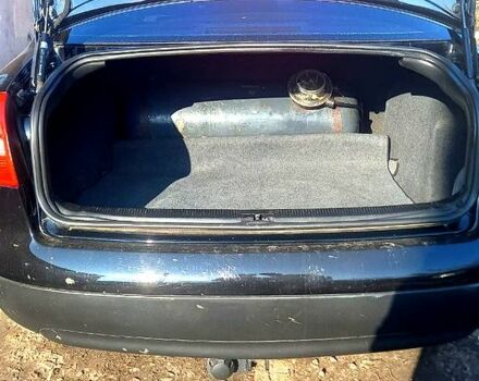 Черный Ауди А6, объемом двигателя 1.8 л и пробегом 300 тыс. км за 4500 $, фото 5 на Automoto.ua