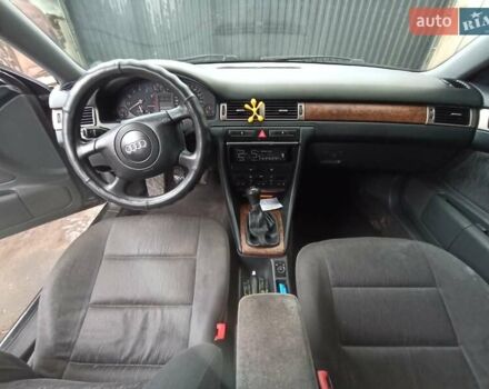 Черный Ауди А6, объемом двигателя 1.8 л и пробегом 300 тыс. км за 4800 $, фото 9 на Automoto.ua