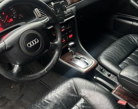Черный Ауди А6, объемом двигателя 2.5 л и пробегом 328 тыс. км за 4100 $, фото 7 на Automoto.ua
