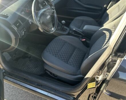 Черный Ауди А6, объемом двигателя 1.8 л и пробегом 309 тыс. км за 2926 $, фото 5 на Automoto.ua