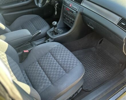 Черный Ауди А6, объемом двигателя 1.8 л и пробегом 309 тыс. км за 2926 $, фото 6 на Automoto.ua