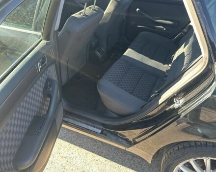 Черный Ауди А6, объемом двигателя 1.8 л и пробегом 309 тыс. км за 2926 $, фото 4 на Automoto.ua