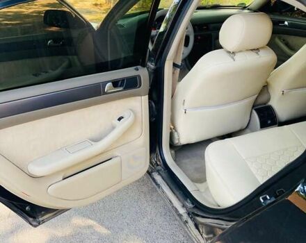 Черный Ауди А6, объемом двигателя 2.5 л и пробегом 306 тыс. км за 5500 $, фото 19 на Automoto.ua