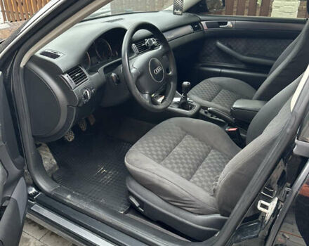 Черный Ауди А6, объемом двигателя 2.39 л и пробегом 300 тыс. км за 4399 $, фото 7 на Automoto.ua