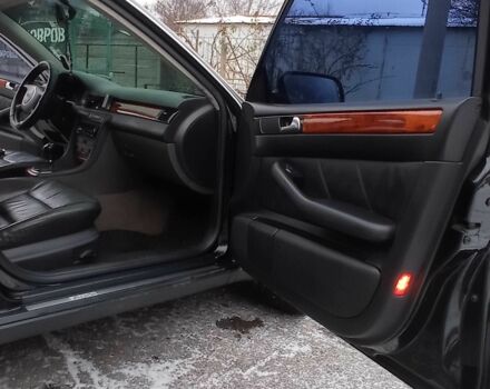 Черный Ауди А6, объемом двигателя 1.8 л и пробегом 380 тыс. км за 5500 $, фото 5 на Automoto.ua